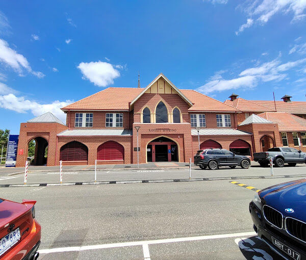 Scotch College Victoria road view