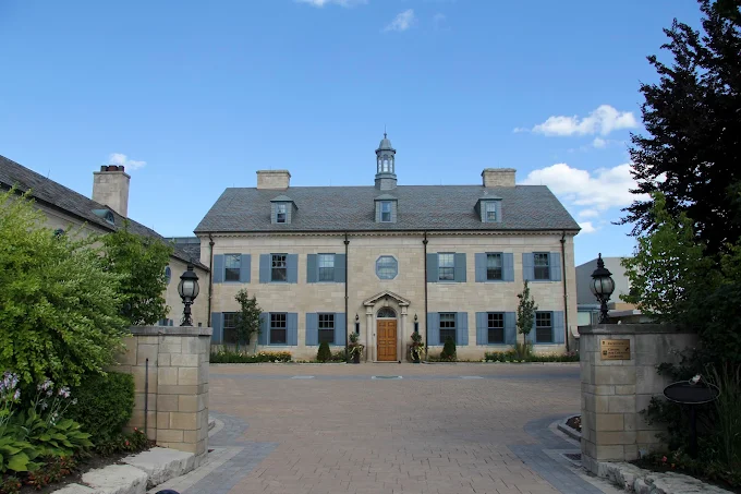 Crescent School
